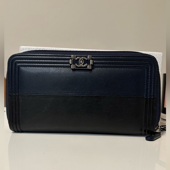 Chanel two-tone boy wallet - Picture 7 of 8